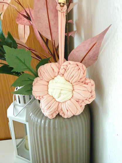 Flower Charm Video Tutorial (English - Beginner Friendly)