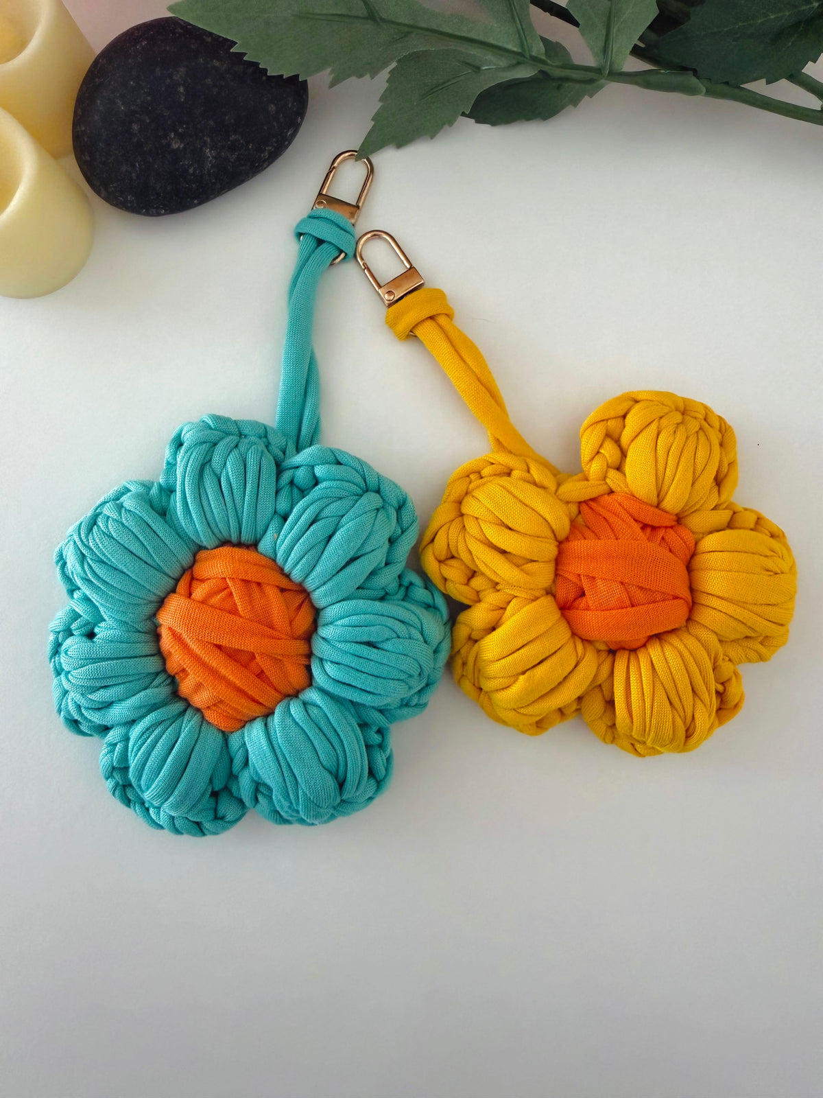 Flower Charm Video Tutorial (English - Beginner Friendly)